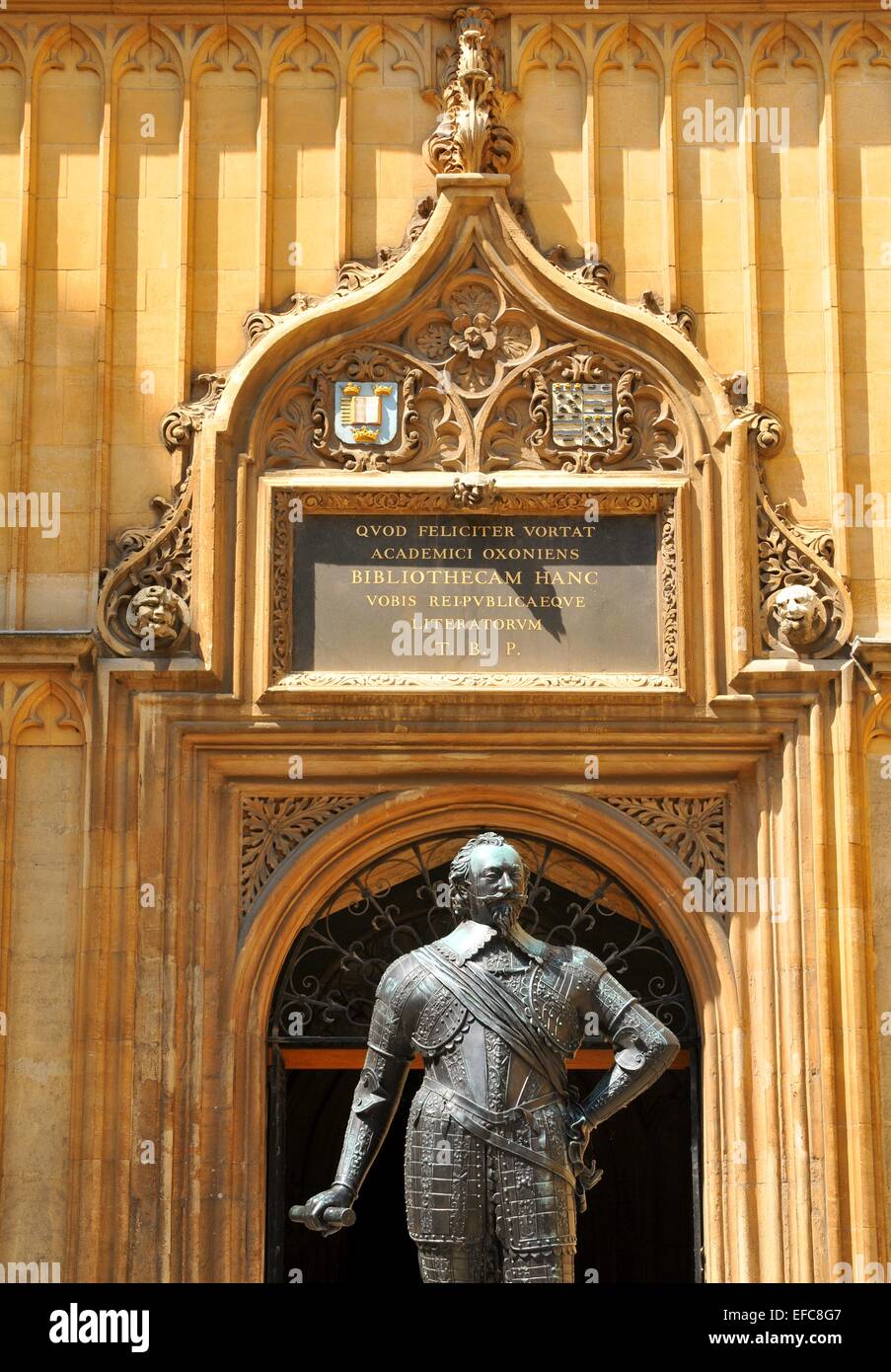 OXFORD, UK. JULY 10, 2014 Architectural detail of the statue depicting