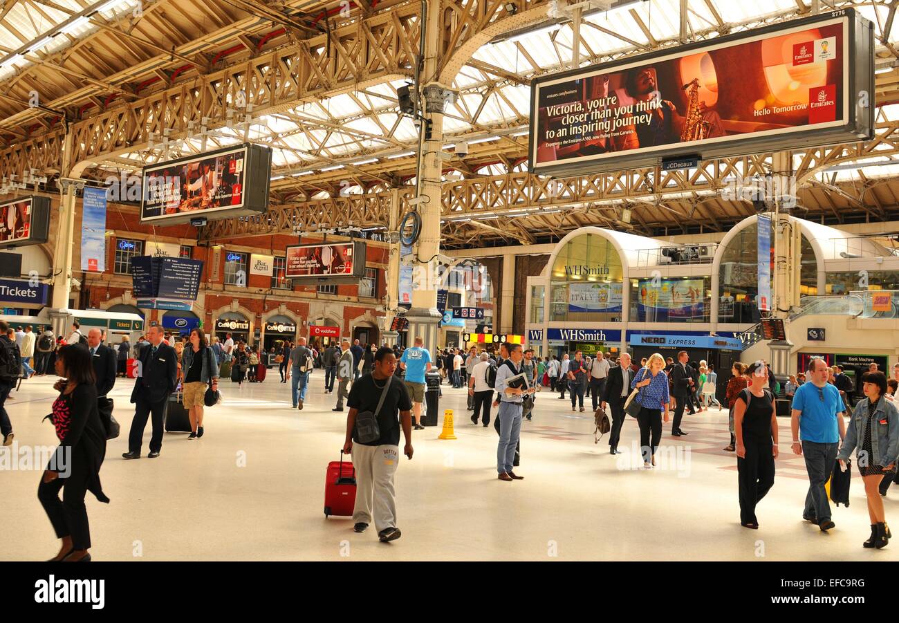 Heathrow airport underground station london hi-res stock photography ...