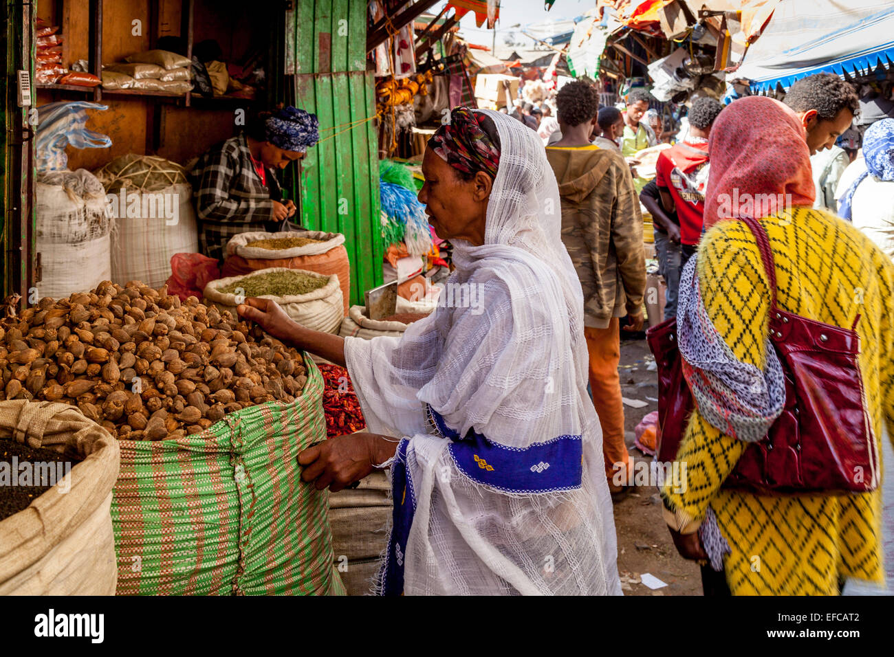 Local Women Shopping In The Merkato, Addis Ababa, Ethiopia Stock Photo