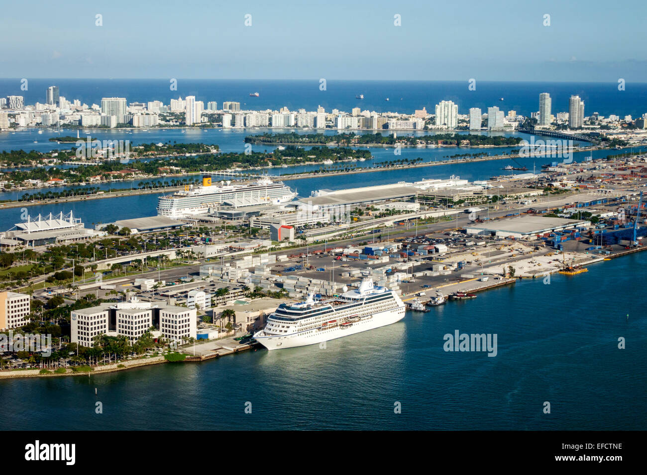 Miami Florida,Port,Biscayne Bay,cruise ship,Miami Beach,Atlantic Ocean,aerial overhead view from above,MacArthur Causeway,view through window,FL150106 Stock Photo