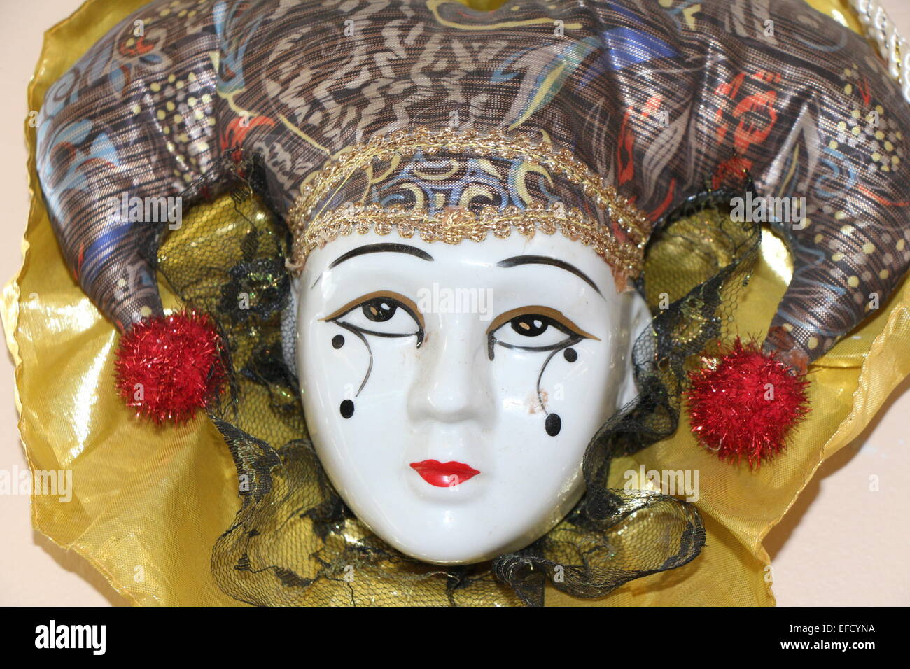 Hand painted mask hi-res stock photography and images - Alamy