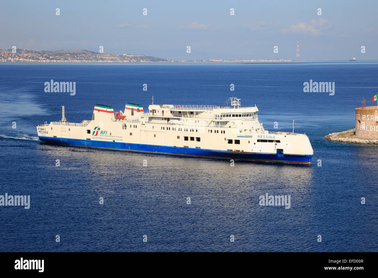 Train ferry sicily hires stock photography and images Alamy
