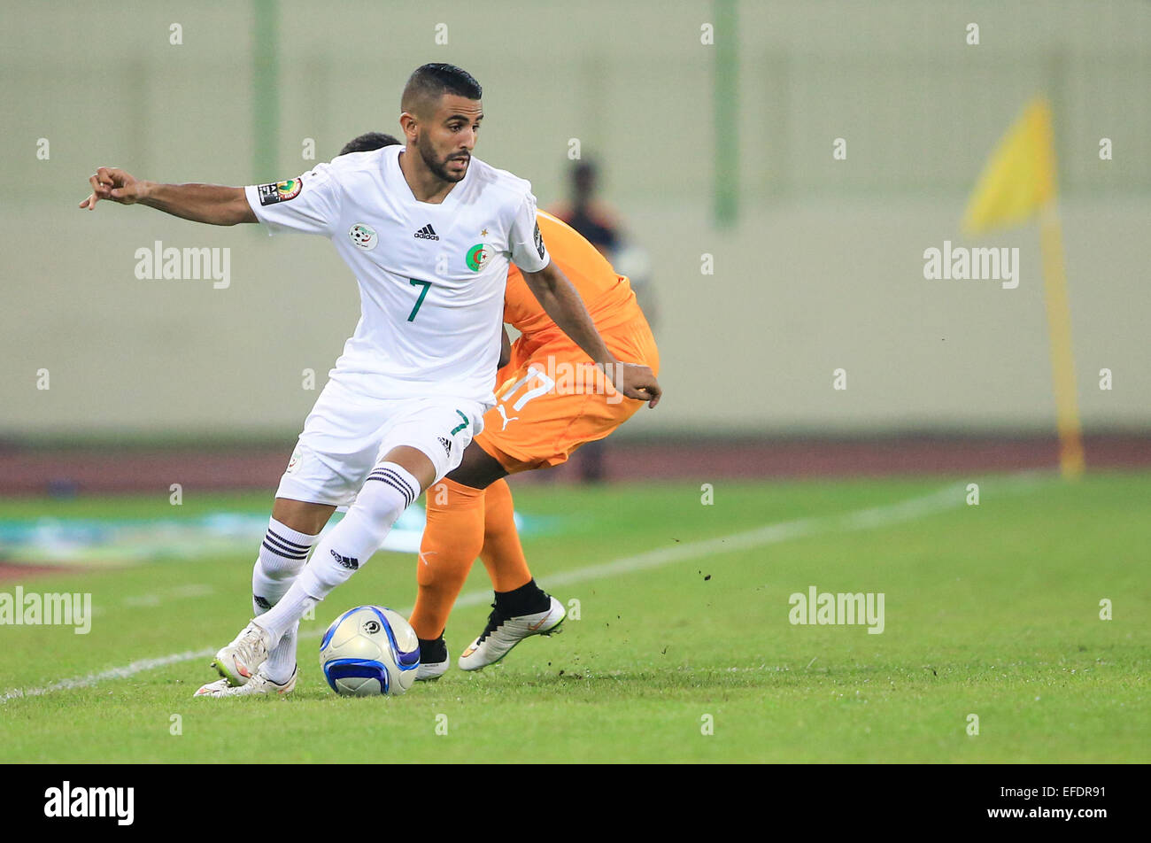 Malabo, Equatorial Guinea. 1st Feb, 2015. Riyad Karim Mahrez of Algeria breaks through during a quarterfinal match of Africa Cup of Nations against Cote d'Ivoire in Malabo, Equatorial Guinea, Feb. 1, 2015. Cote d'Ivoire won 3-1. Credit:  Meng Chenguang/Xinhua/Alamy Live News Stock Photo