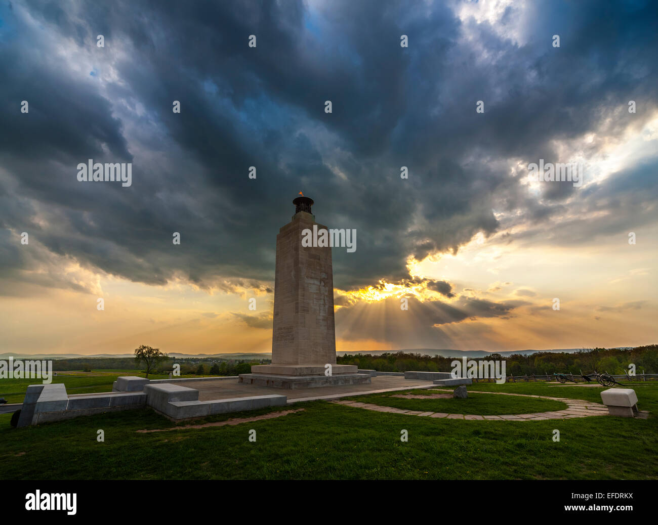 Gettysburg Eternal Light Peace Memorial on the Gettysburg Battlefield at sunset looking west. Gettysburg National Military Park. Stock Photo