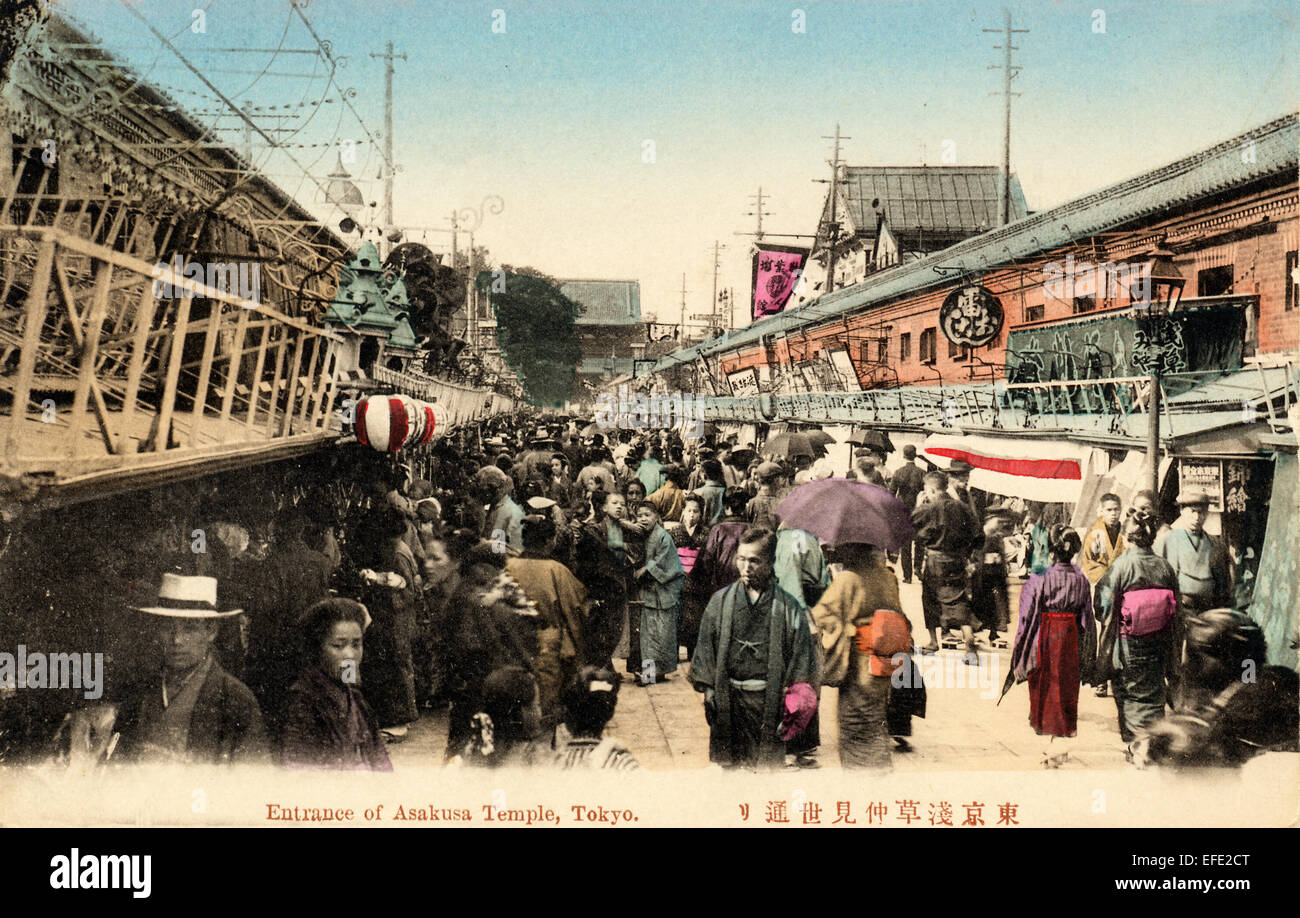 japan-tokyo-1880-1910-hand-coloured-photo-postcard-nakamise-dri-leading-EFE2CT.jpg