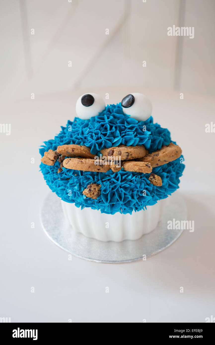 Giant cupcake hires stock photography and images Alamy