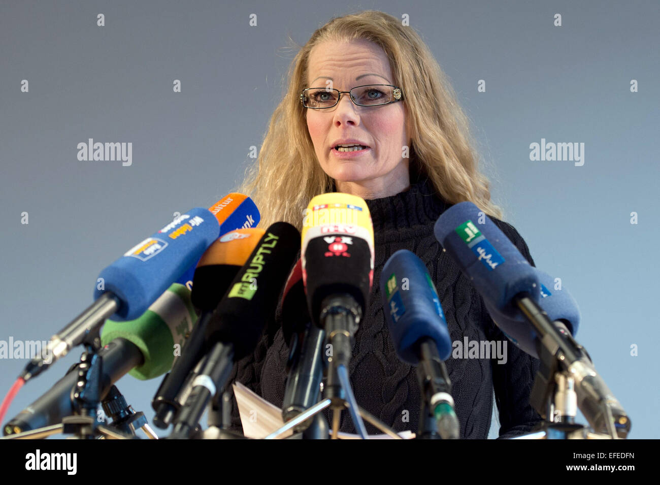 Dresden, Germany. 02nd Feb, 2015. Former spokeswoman of the German anti-Islam movement Pegida (Patriotic Europeans Against the Islamization of the West), Kathrin Oertel, speaks during a press conference in Dresden, Germany, 02 February 2015. Oertel announced the founding of a new association called 'Direkte Demokratie fuer Europa' (lit. direct democracy for Europe). Photo: Sebastian Kahnert/dpa/Alamy Live News Stock Photo