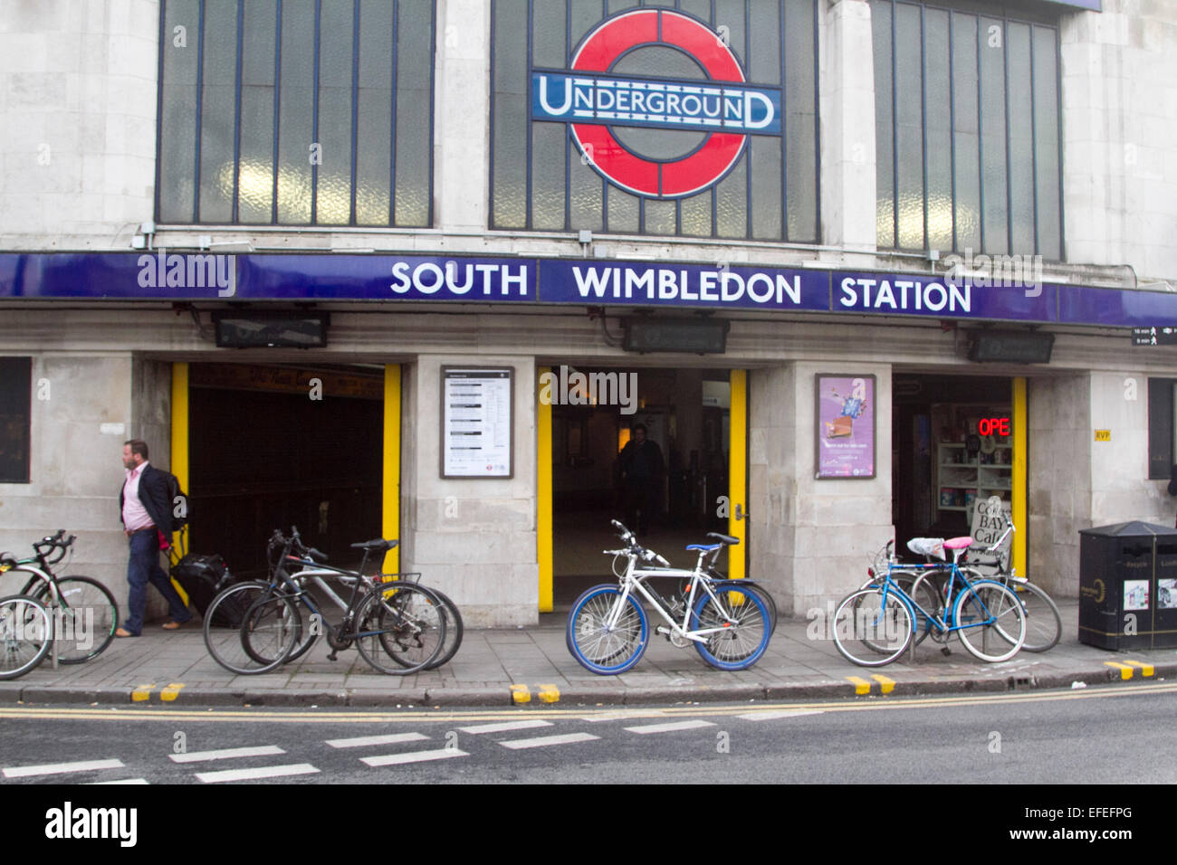 South wimbledon station hires stock photography and images Alamy