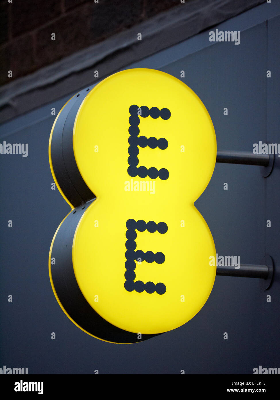 EE