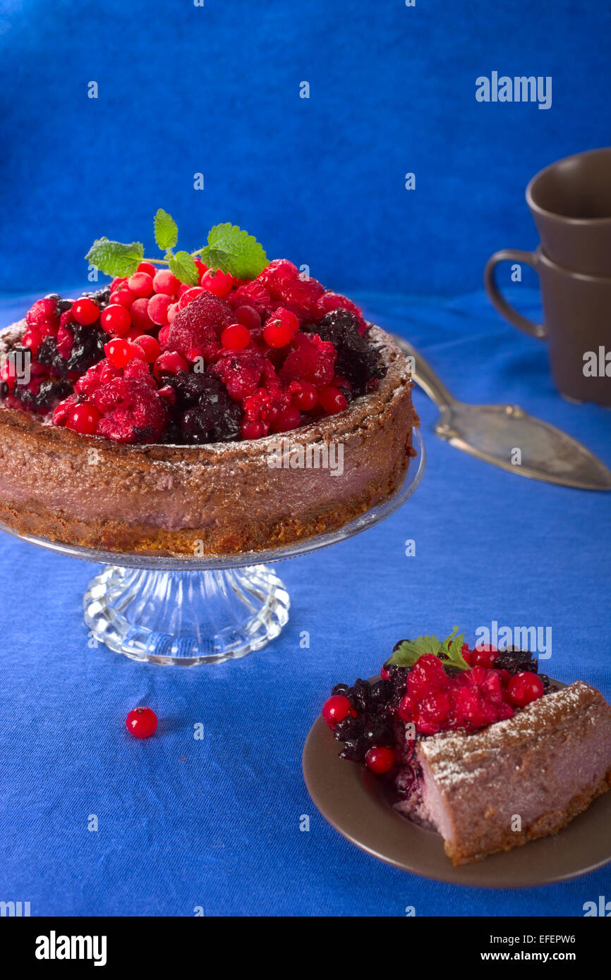 Berry cake hi-res stock photography and images - Alamy