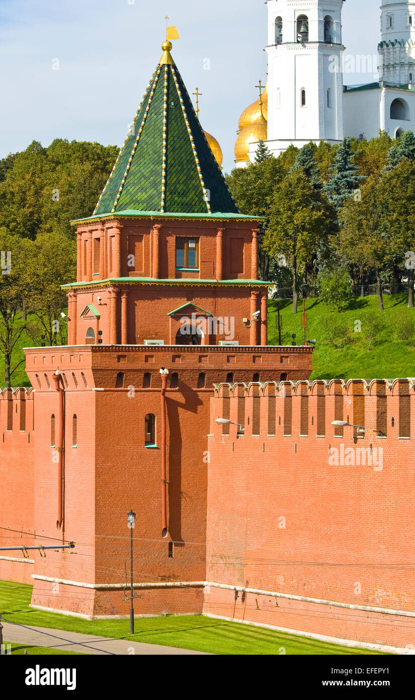 петровская башня московского кремля