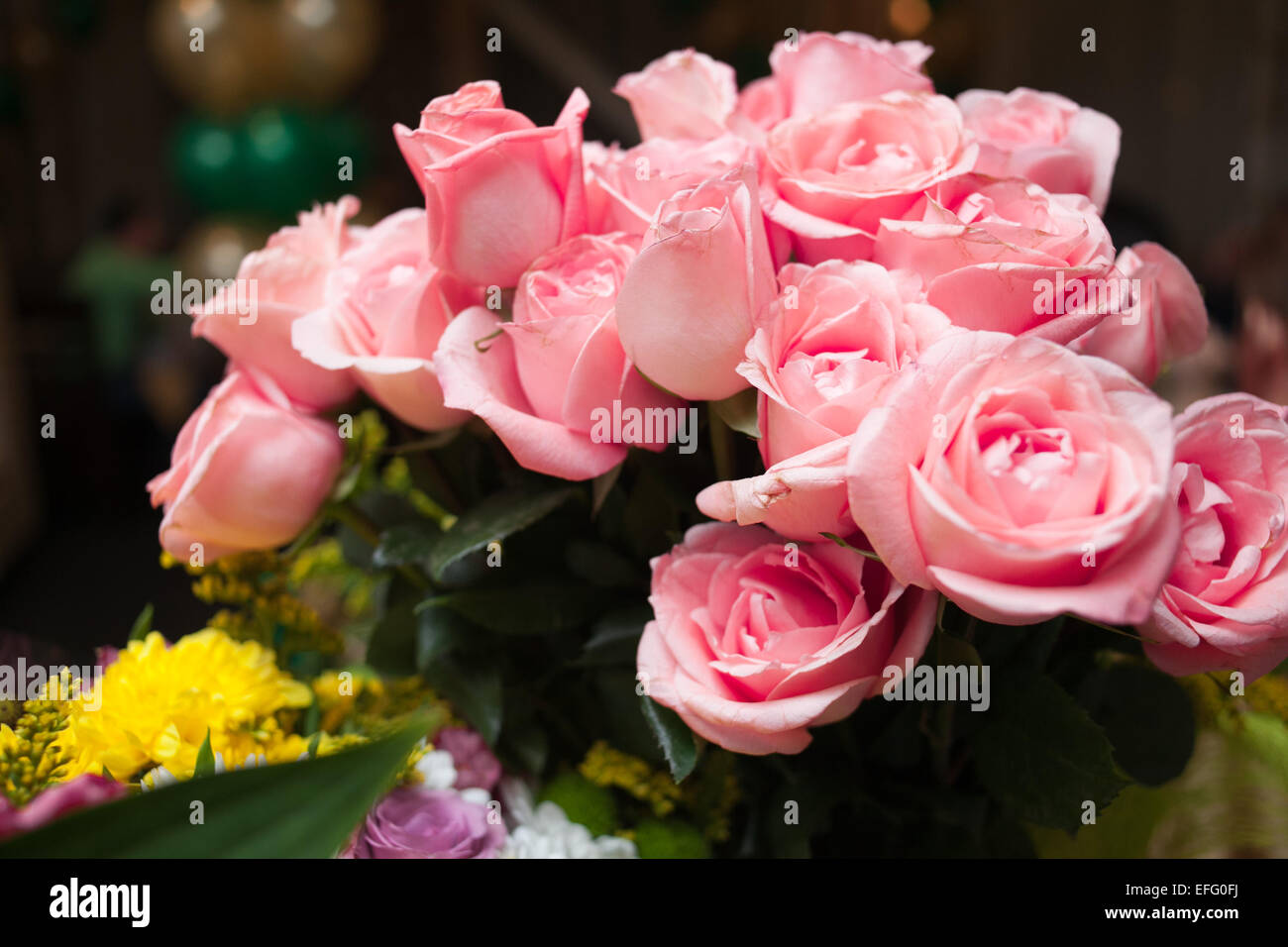 bouquet of pink roses Stock Photo - Alamy
