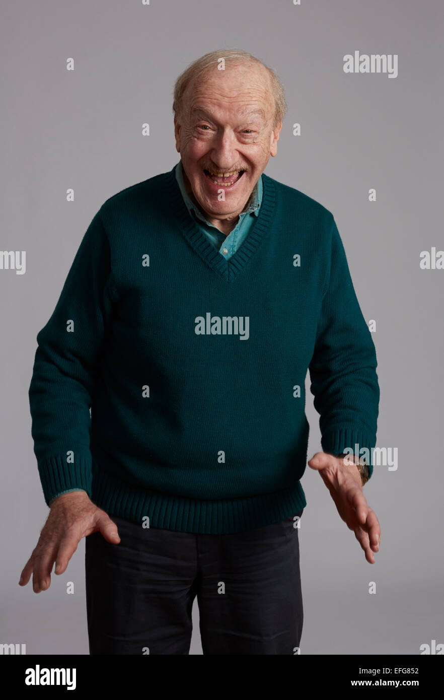 Portrait elderly man hands hi-res stock photography and images - Alamy