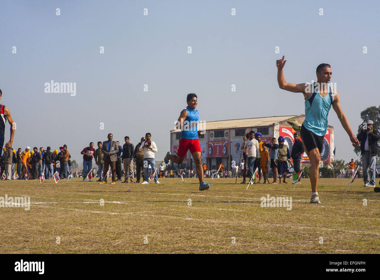 Ludhiana, Punjab, India. 30th Jan, 2015. 30th January 2015, kila Raipur, India : .100m Sprint race at the Kila Raipur Sports Festival 2015. © Subhash Sharma/ZUMA Wire/ZUMAPRESS.com/Alamy Live News Stock Photo