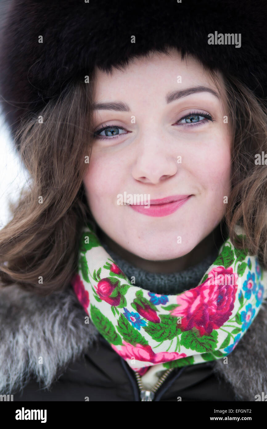 Smiling black lady in a hat hi-res stock photography and images - Alamy