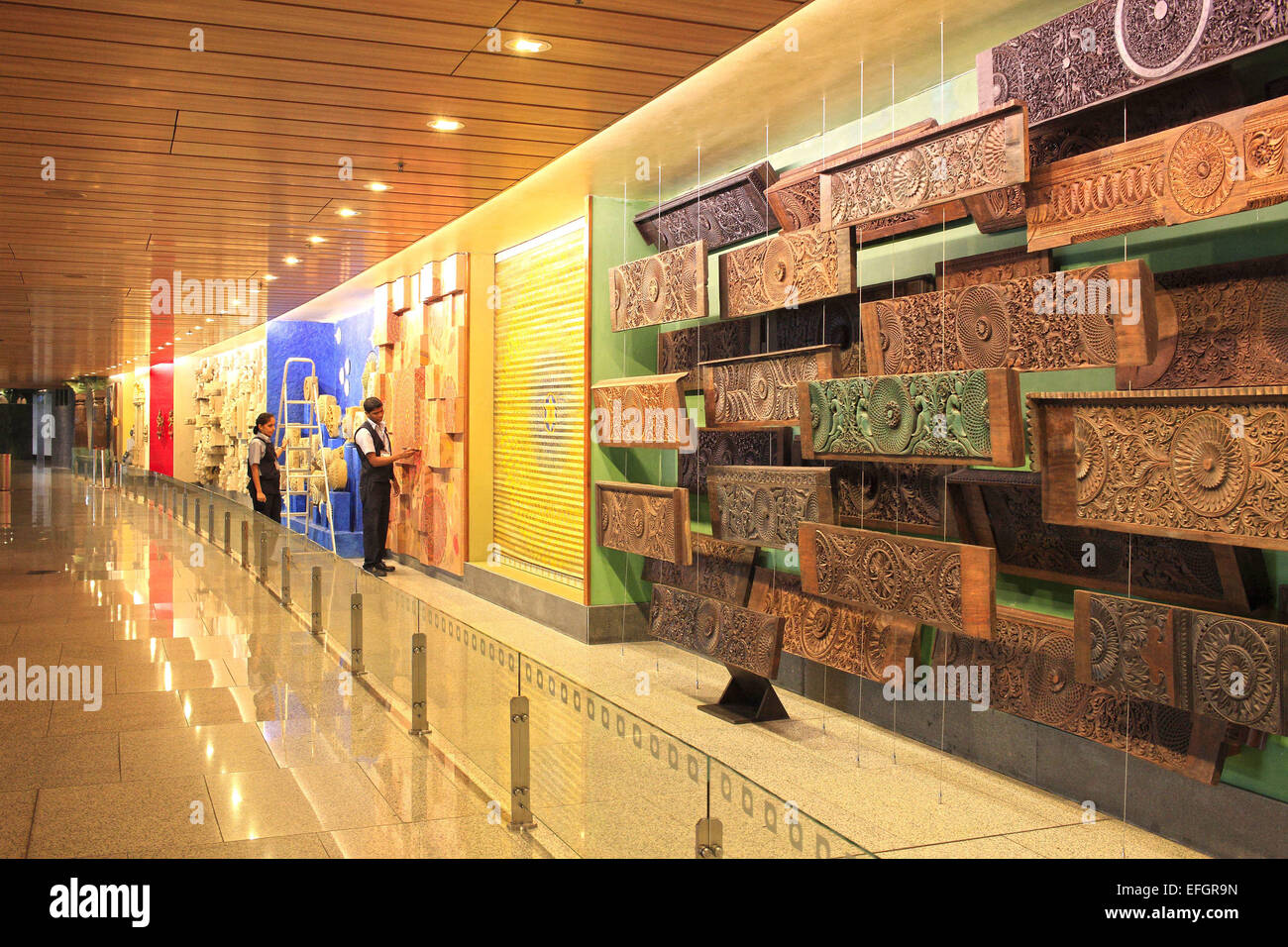 Mumbai, Maharashtra, India. 24th Dec, 2014. 24 december 2014 - Mumbai - INDIA :.A Art installation at Mumbai's classy new International Airport terminal T2. © Subhash Sharma/ZUMA Wire/ZUMAPRESS.com/Alamy Live News Stock Photo