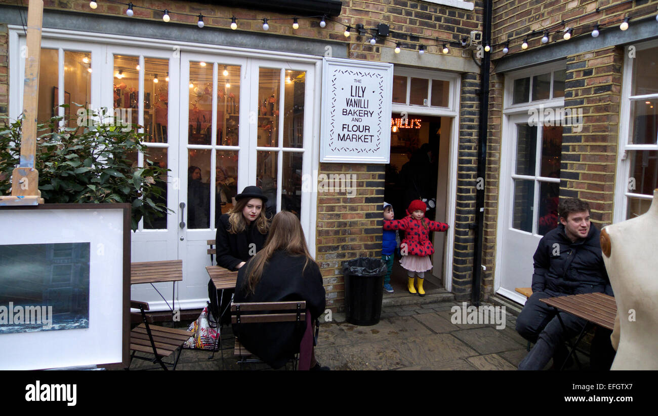 Bakery Exterior Stock Photos & Bakery Exterior Stock Images - Alamy