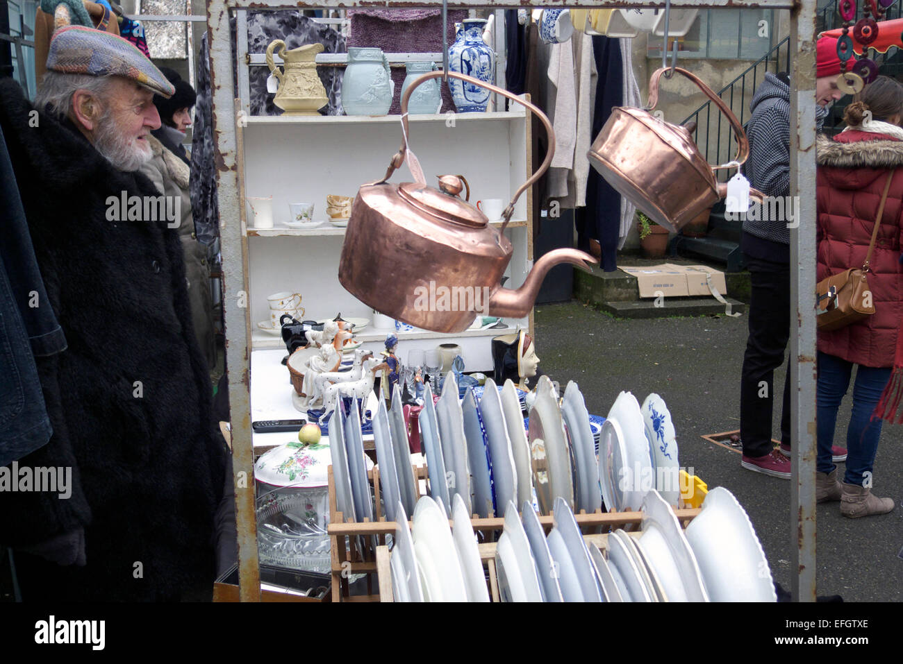 united kingdom east london ezra street antiques market Stock Photo Alamy