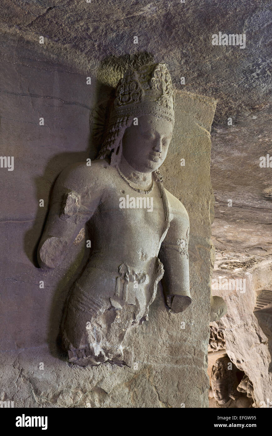 Cave 1 Linga shrine, showing guardian figures or dwarpala. View from East. Elephanta Caves, Mumbai India Stock Photo