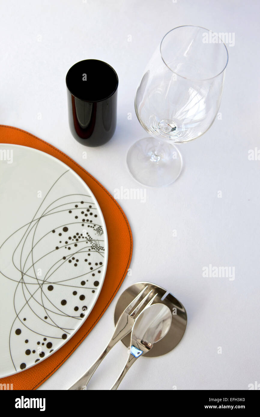 Table set up in a luxury restaurant Stock Photo - Alamy