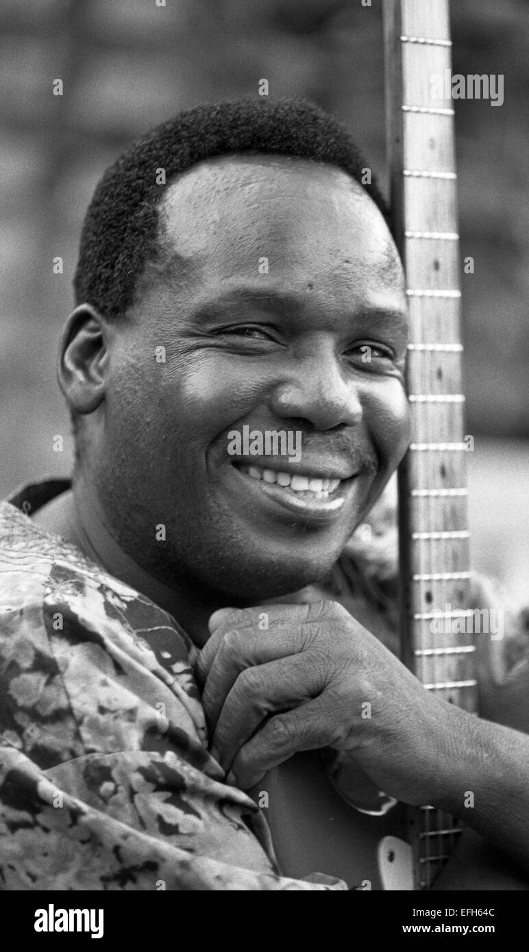 Duncan Senyatso, Afro jazzfusion singer & guitarist from Botswana