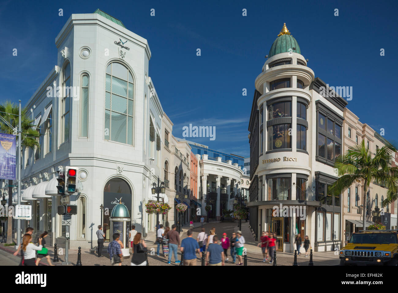 Rodeo Drive in Beverly Hills Editorial Image - Image of boutique, famous:  80810965