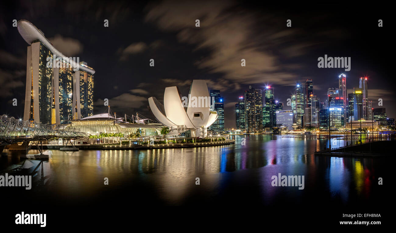 Singapore cityscape at night Stock Photo - Alamy