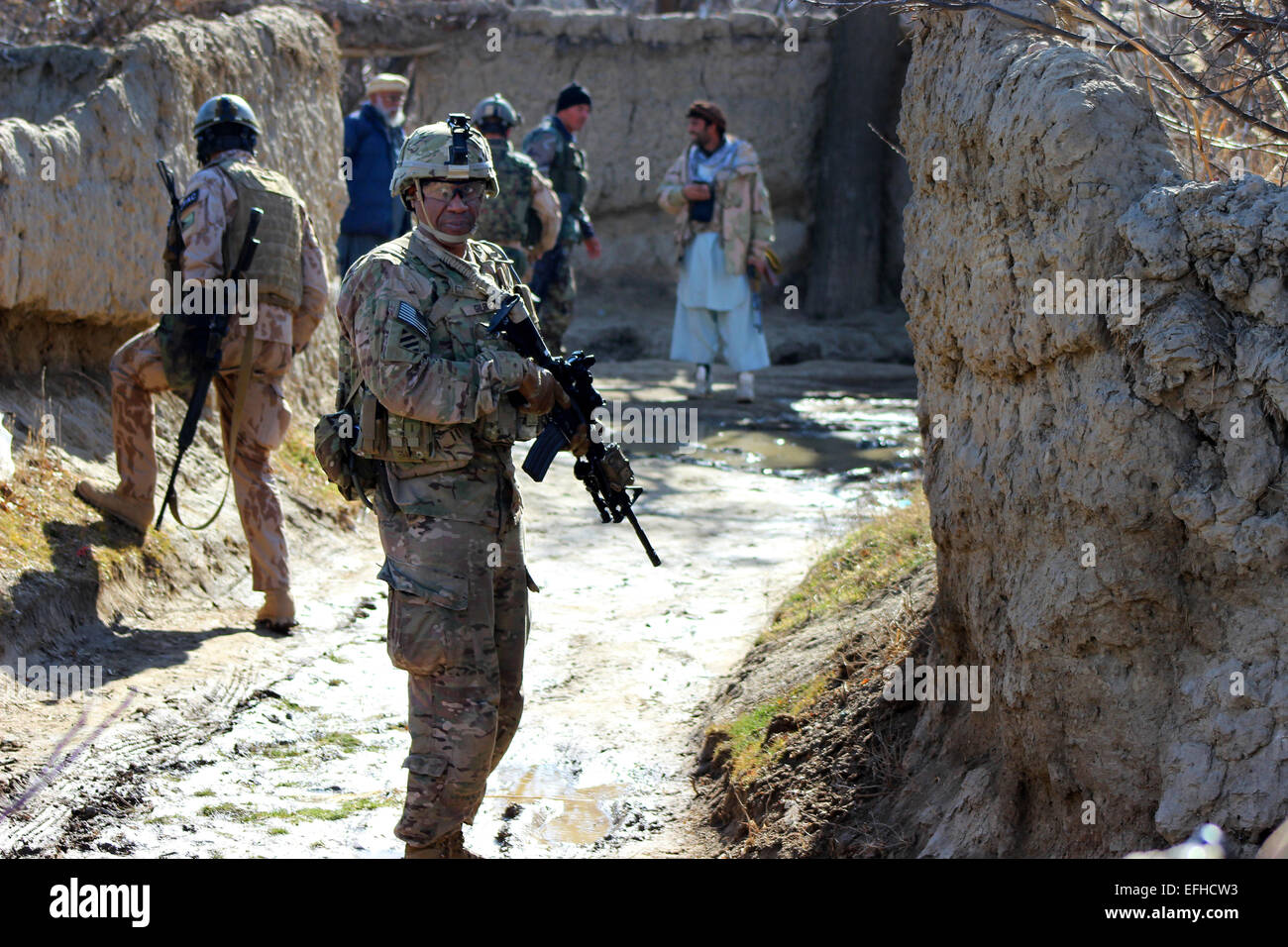 American soldiers patrol village hi-res stock photography and images ...