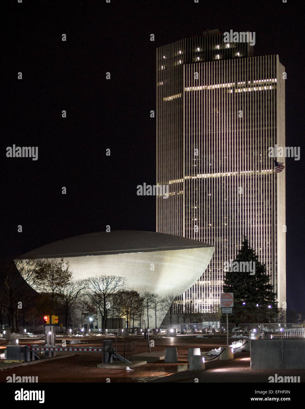 The Egg in Empire State Plaza Albany . Floodlit at night, the Egg is a center for performing arts Stock Photo