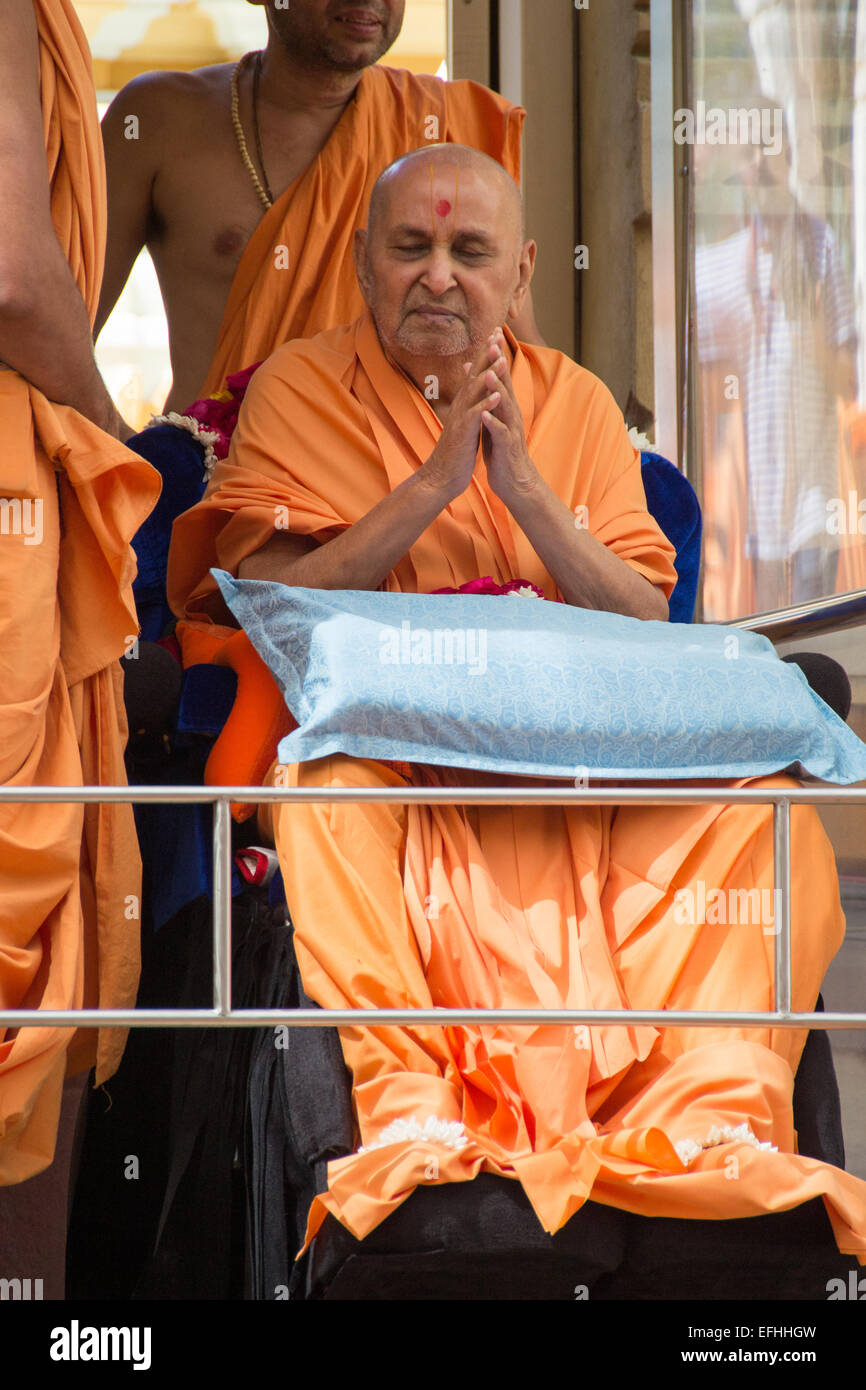 AHMEDABAD, GUJARAT/INDIA - March 3rd Sunday 2013 : Pramukh Swami Maharaj comes in public to meet the devotees of Swami Narayan in shahibaug temple, in Ahmedabad,India. Stock Photo