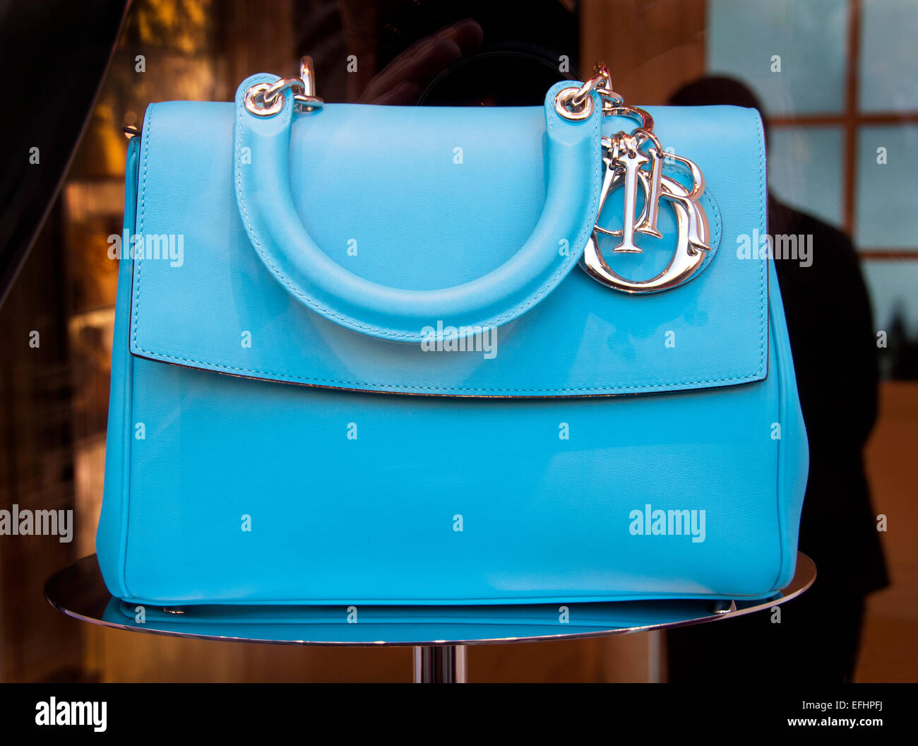 Street style dior saddle bag hi-res stock photography and images - Alamy