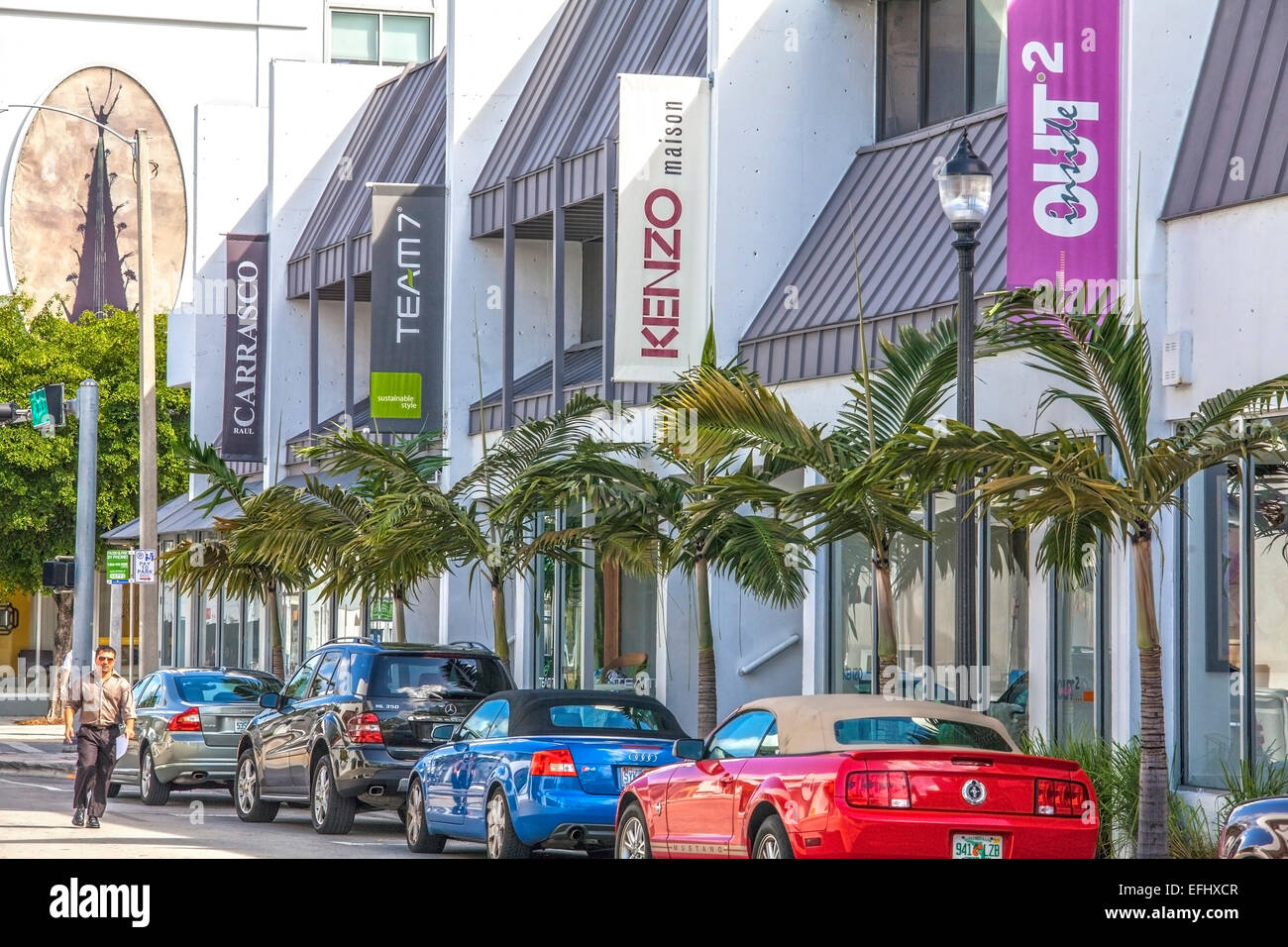 Miami street shops hi-res stock photography and images - Alamy