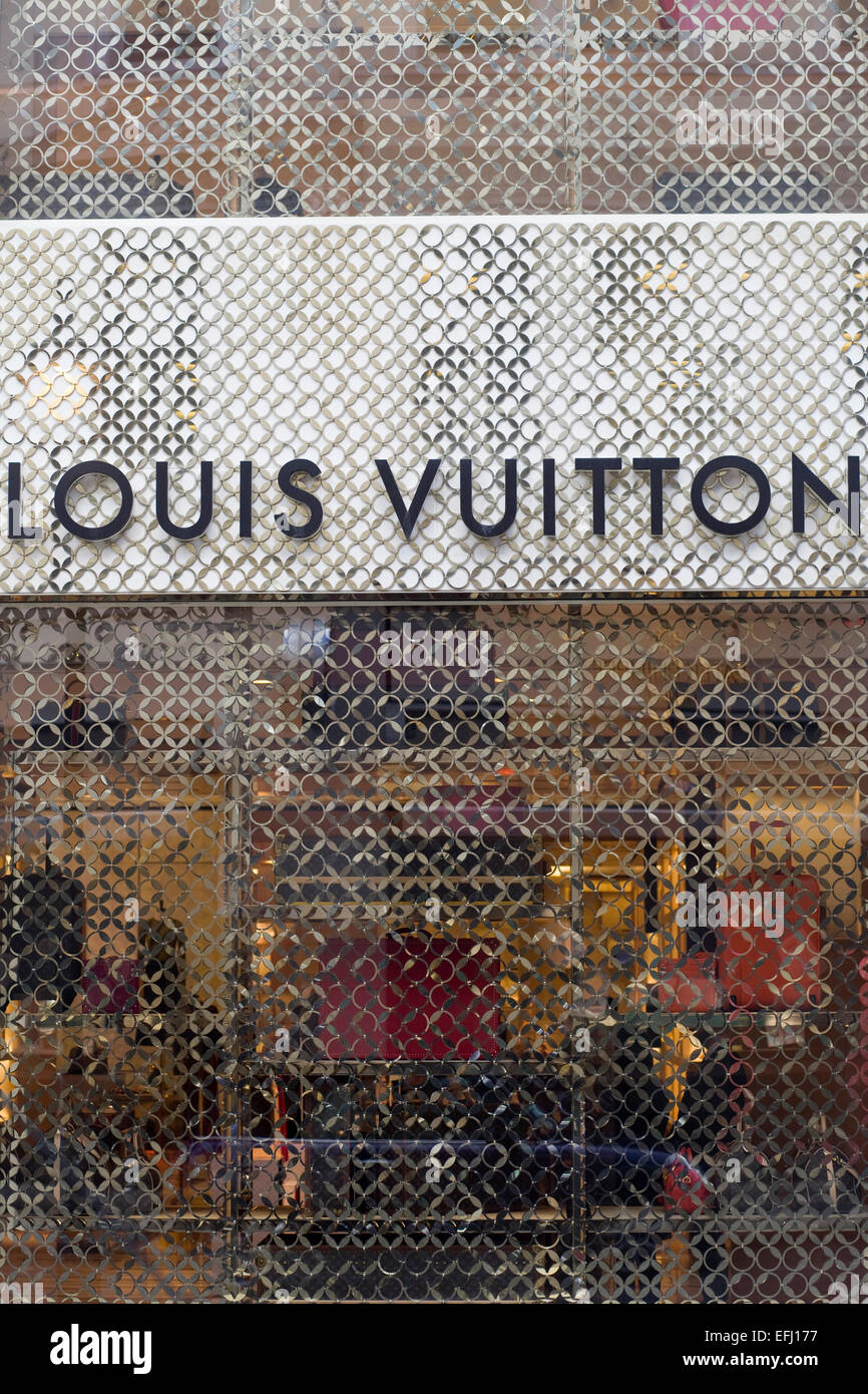 Louis Vuitton Billboard in Turin Editorial Image - Image of editorial,  hoarding: 271782805