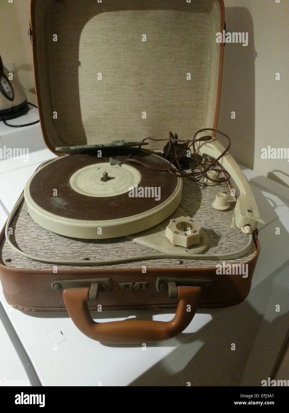 Vintage E.M.I EMISONIC Portable Record Player Reproducer model R11