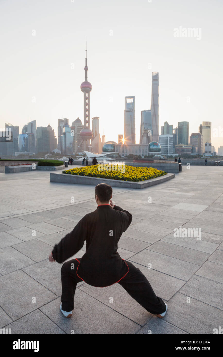 China, Shanghai, The Bund, Man Practicing Tai Chi Stock Photo - Alamy
