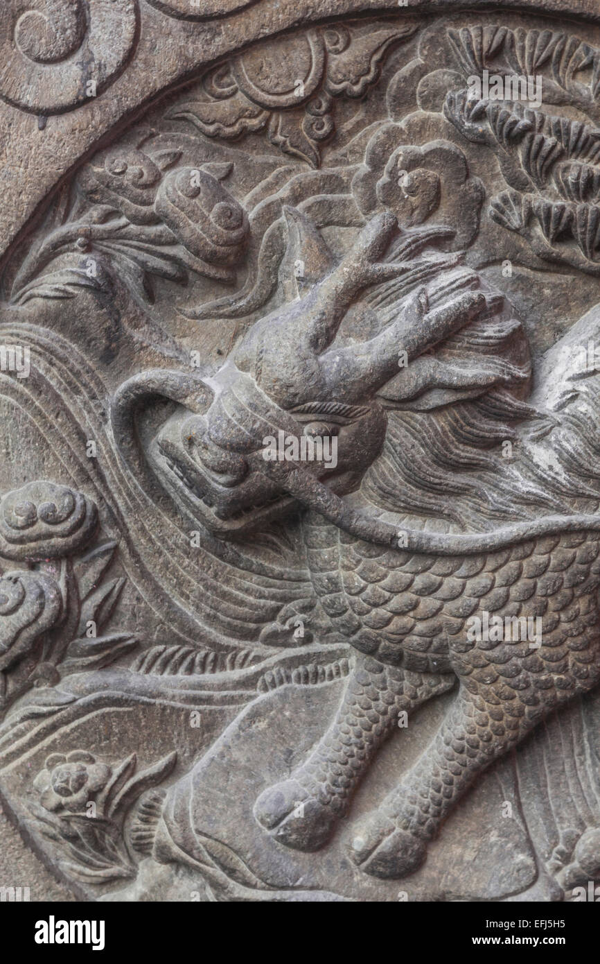 China dragon temple hi-res stock photography and images - Alamy