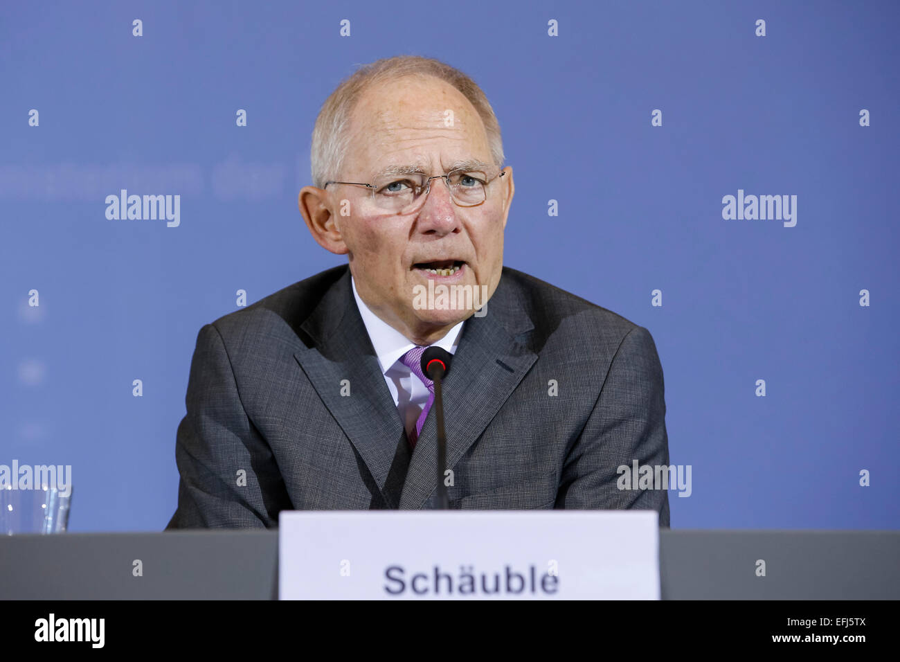 Berlin, Germany. 05th Feb, 2015. Wolfgang Schäuble (CDU), German Minister of Finance, and Yanis Varoufakis, Greek Minister of Finance during press conference after bilateral meeting realized at the German Ministery of Finance  on February 05, 2015 in Berlin, Germany. / Picture: Wolfgang Schäuble (CDU), German Minister of Finance, aside Yanis Varoufakis, Greek Minister of Finance,  during joint press conference in Berlin. © Reynaldo Chaib Paganelli/Alamy Live News Credit:  Reynaldo Chaib Paganelli/Alamy Live News Stock Photo