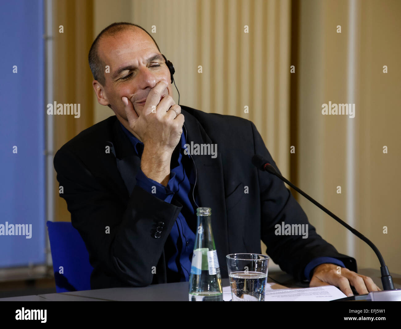 Berlin, Germany. 05th Feb, 2015. Wolfgang Schäuble (CDU), German Minister of Finance, and Yanis Varoufakis, Greek Minister of Finance during press conference after bilateral meeting realized at the German Ministery of Finance  on February 05, 2015 in Berlin, Germany. / Picture: Yanis Varoufakis, Greek Minister of Finance during press conference aside  German Finance Minister Schäuble. © Reynaldo Chaib Paganelli/Alamy Live News Credit:  Reynaldo Chaib Paganelli/Alamy Live News Stock Photo