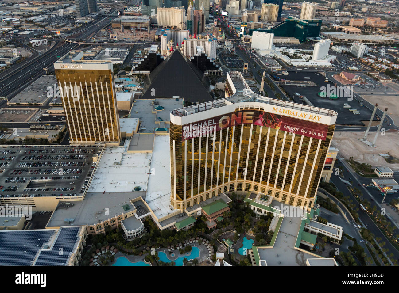 Las Vegas Nevada - December 14 : Aerial view of the famous Las Vegas Strip,  view from the south end with Mandalay Bay in the fra Stock Photo - Alamy