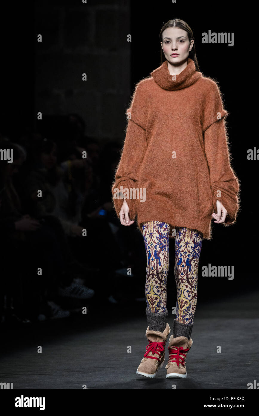 Barcelona, Spain. 5th February, 2015. Models on the catwalk present the ...