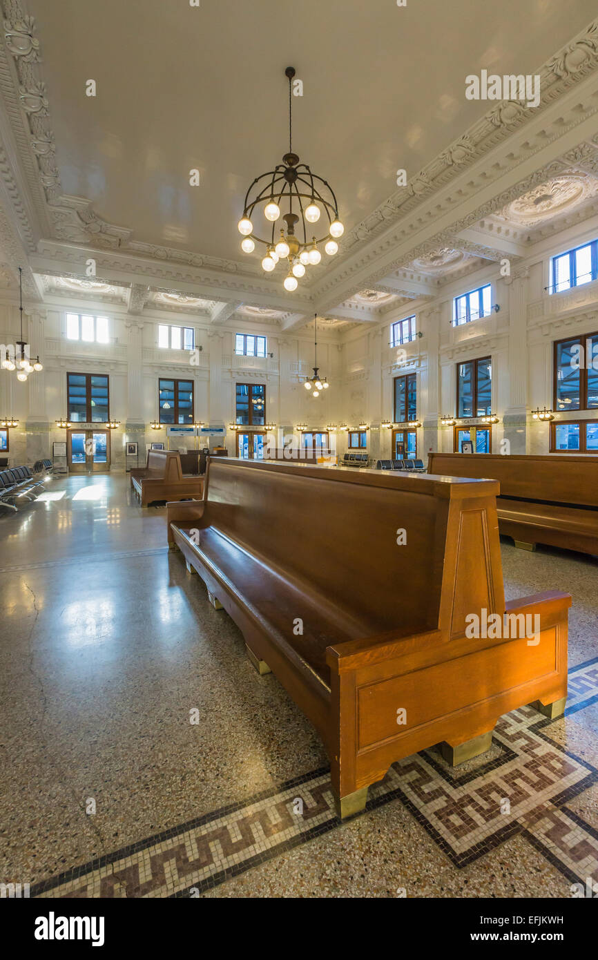 The waiting room of the elegant, recently renovated King Street Station served by Amtrak trains, Seattle, Washington, USA Stock Photo