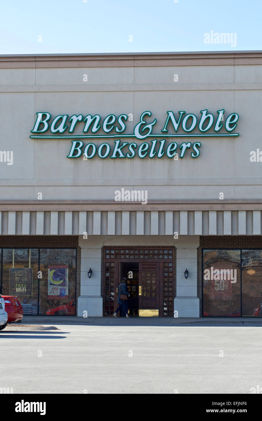 Barnes And Noble Bookelleres Sign And Store Front With Person Stock Photo Alamy