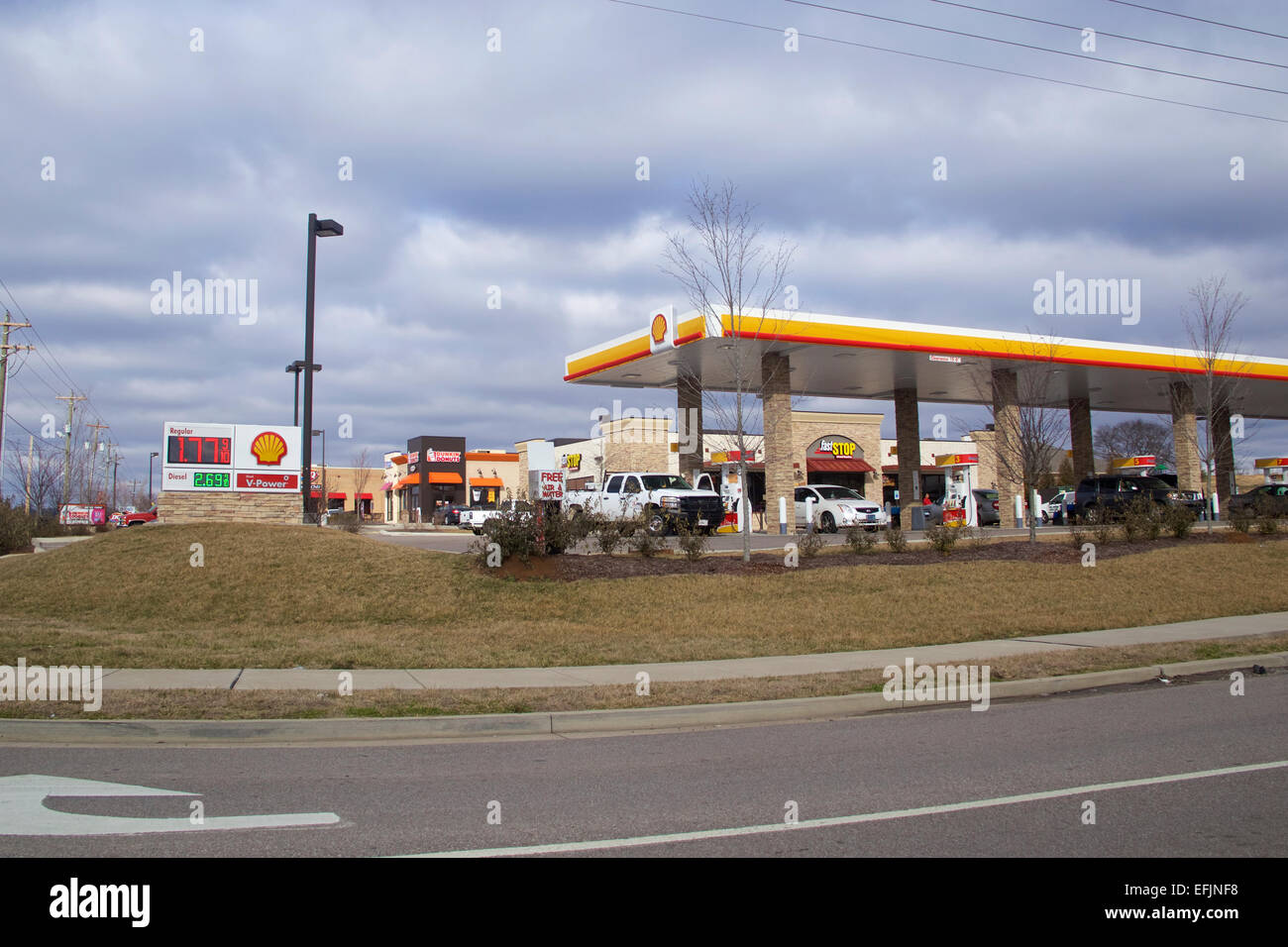 Shell gas station hires stock photography and images Alamy