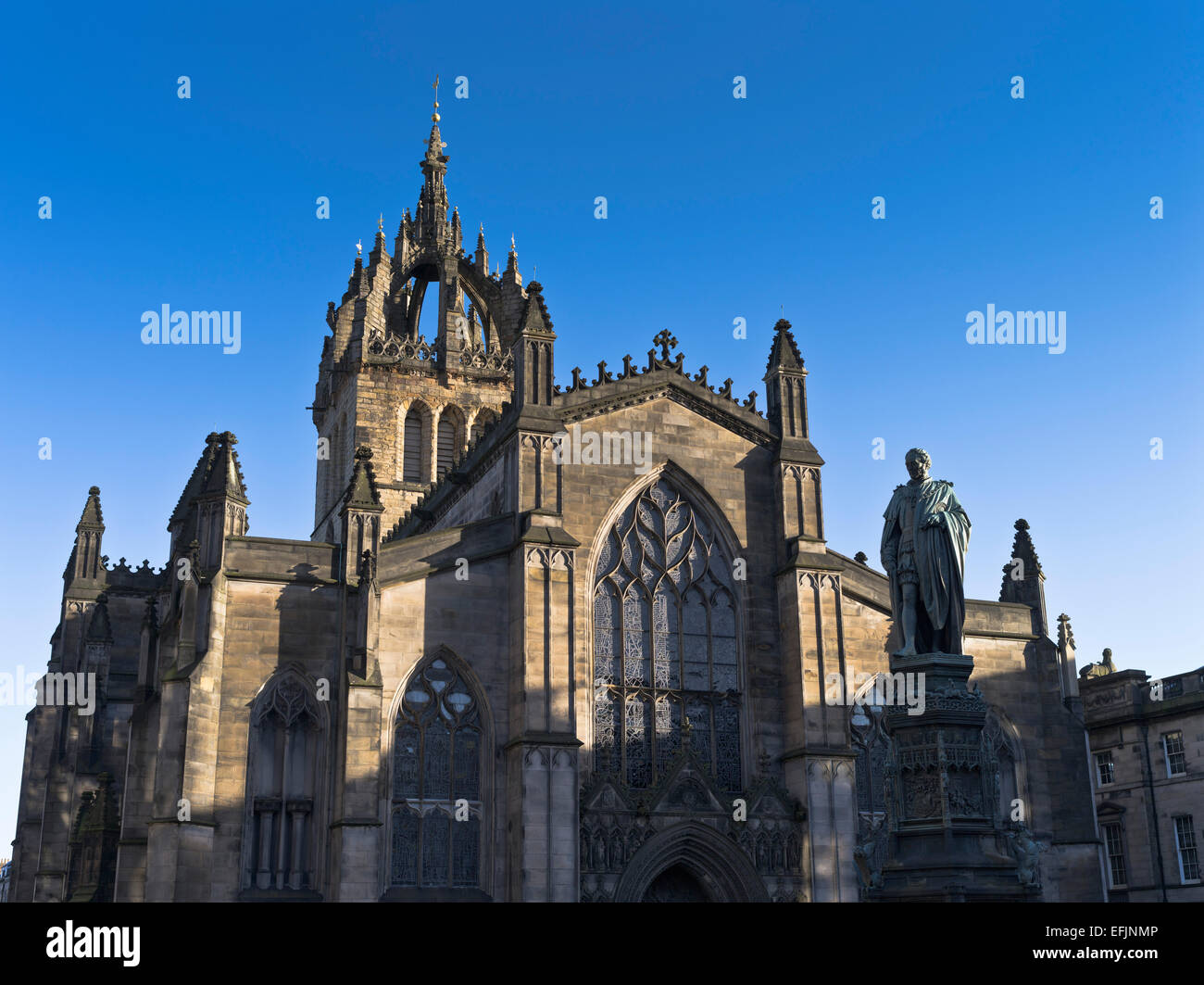 dh St Giles Cathedral ROYAL MILE EDINBURGH Crown steeple cathedral building Duke of Buccleuch statue scotland scottish cathedrals Stock Photo