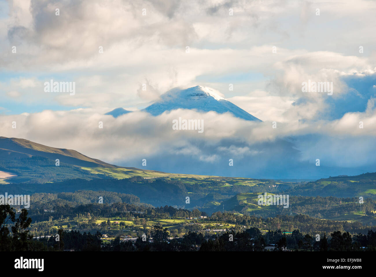Cotopaxi ecuador hi-res stock photography and images - Alamy