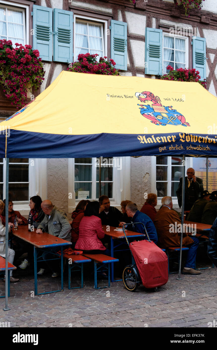 Eating and drinking hi-res stock photography and images - Alamy