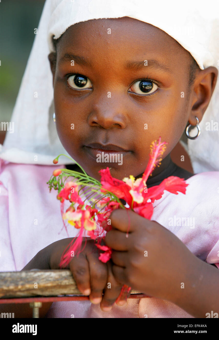 Black 5 year old girl hi-res stock photography and images - Alamy