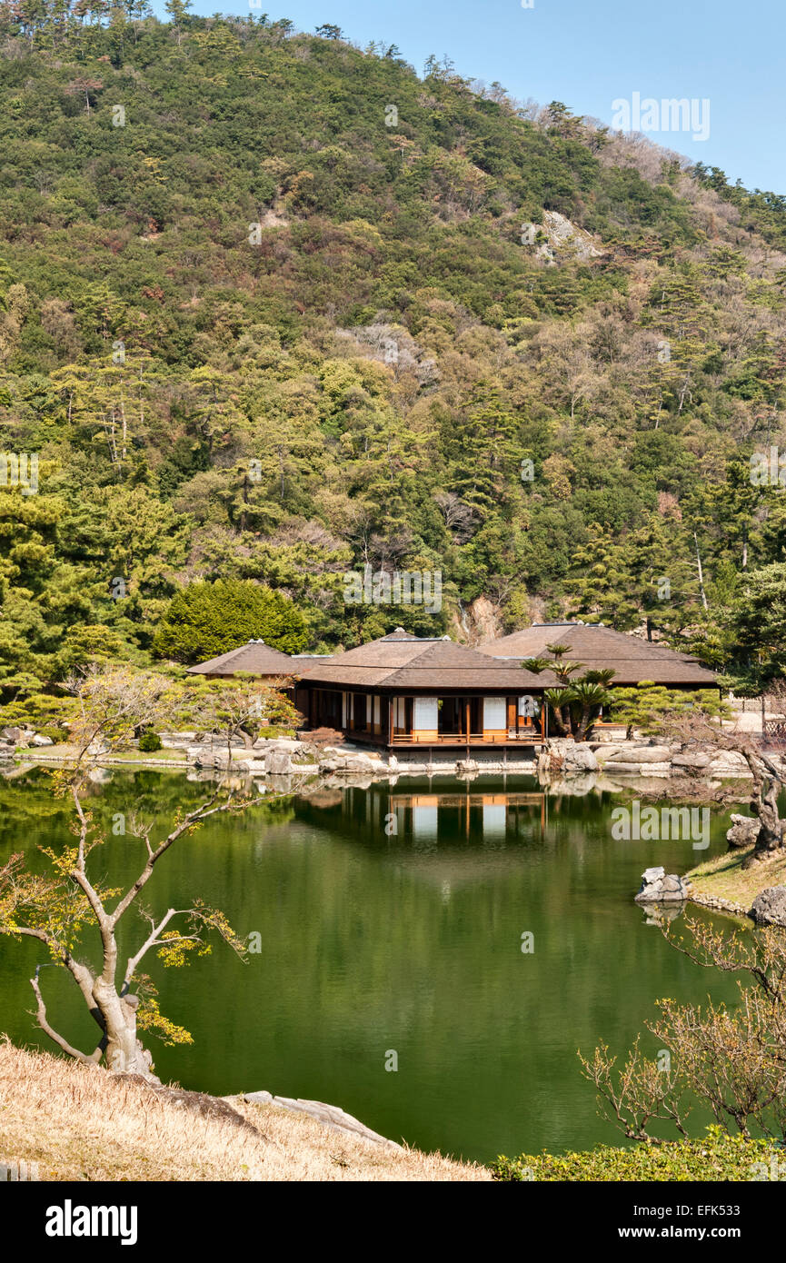 Ritsurin-koen garden, Takamatsu, Japan. The Kikugetsu-tei tea house ...