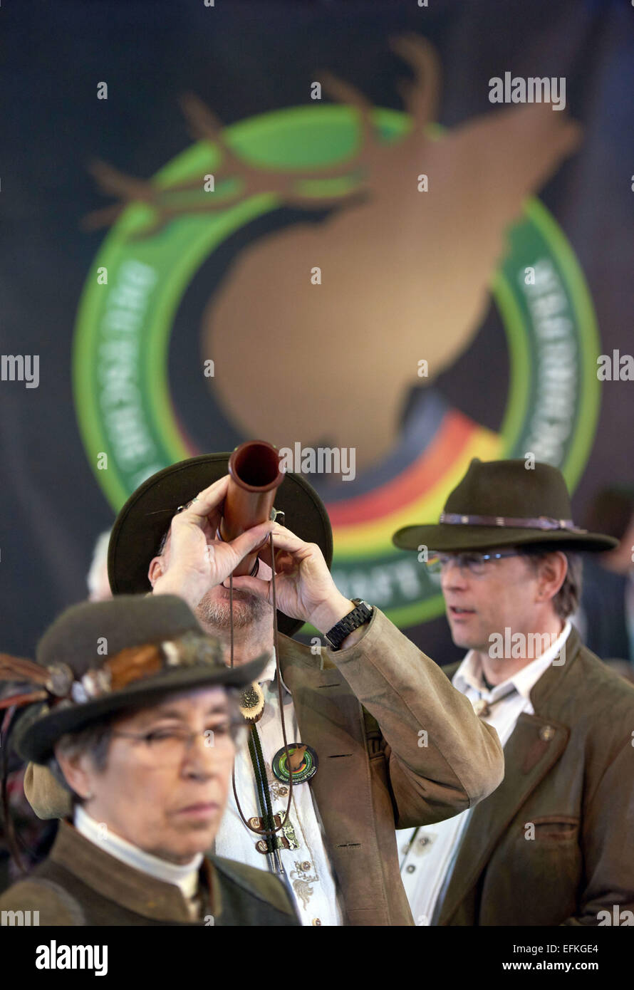 Deer calling championship hires stock photography and images Alamy