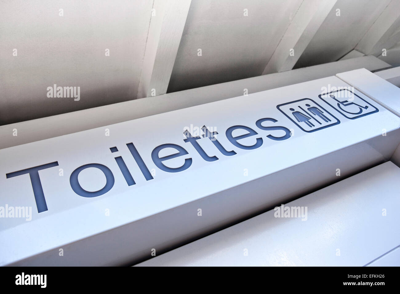 Toilets sign in a French building Stock Photo - Alamy